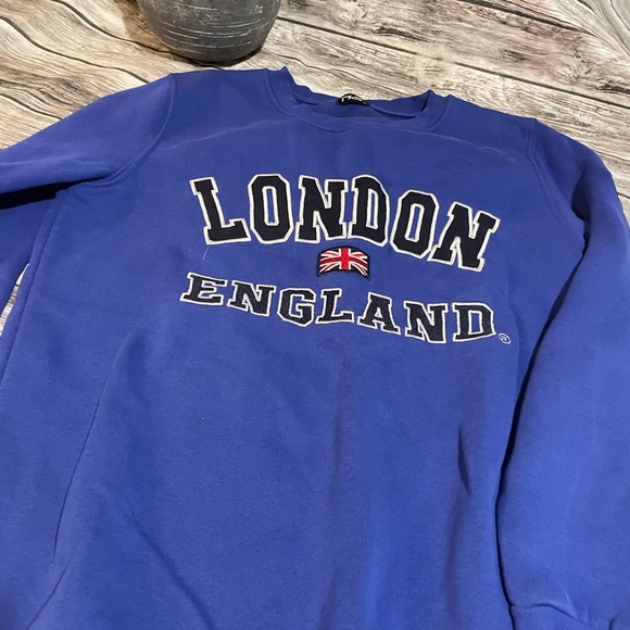 Bright blue new sweatshirt - Picture 1 of 1